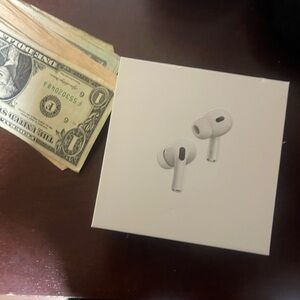 Apple AirPods Pro with Charging Case